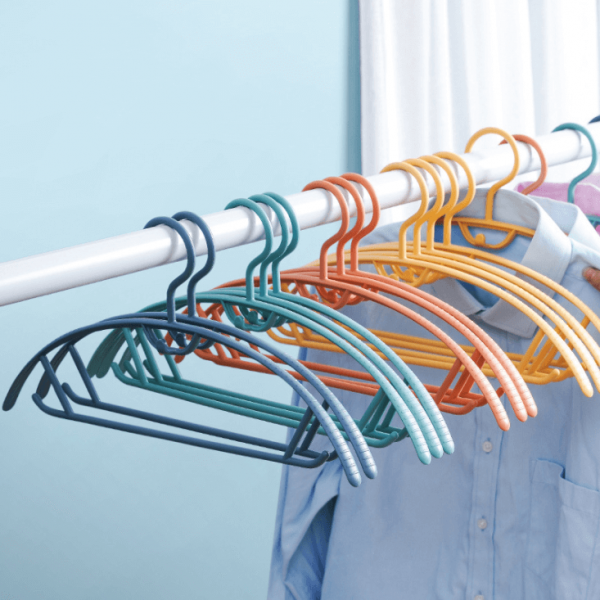 Anti-slip household hanger - Random Color